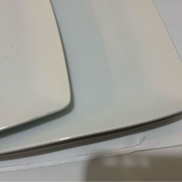 [3] Over and Back “Maison " WHITE PORCELAIN 10.5” SQUARE DINNER PLATES A20 - Picture 9 of 9